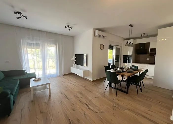 Tomislav Διαμέρισμα *